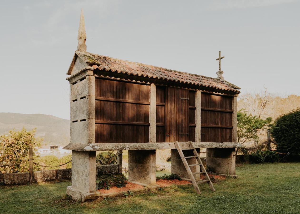 Gasthaus Casas Alexandre Pontevedra Exterior foto
